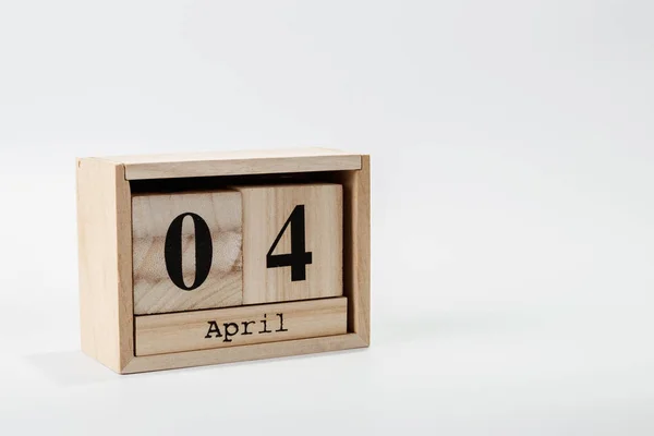 Holzkalender April Auf Weißem Hintergrund Nahaufnahme — Stockfoto