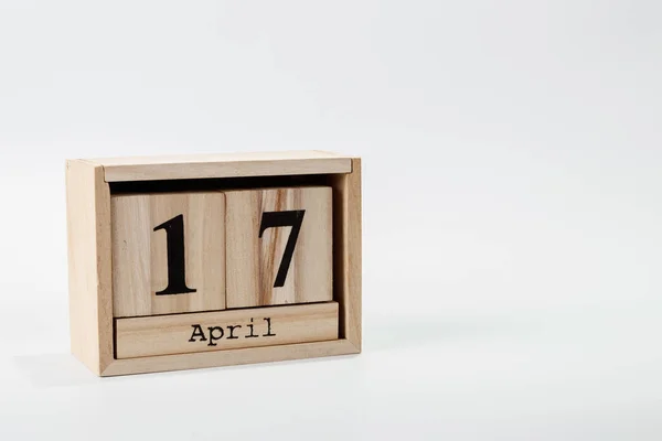 Holzkalender April Auf Weißem Hintergrund Nahaufnahme — Stockfoto