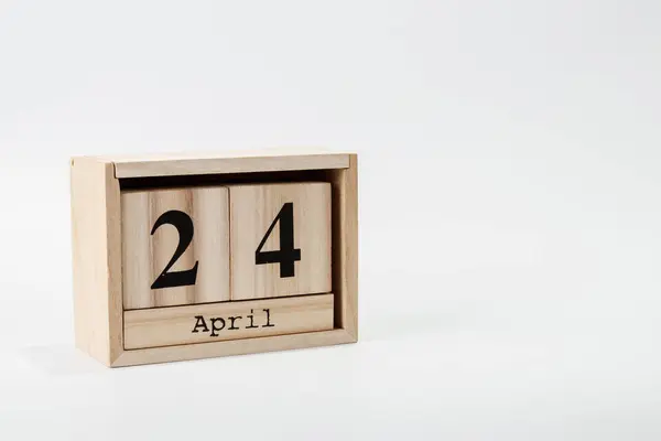 Holzkalender April Auf Weißem Hintergrund Nahaufnahme — Stockfoto