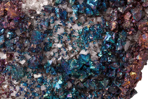 Makro Mineralstein Chalcopyrit Auf Weißem Hintergrund Nahaufnahme — Stockfoto