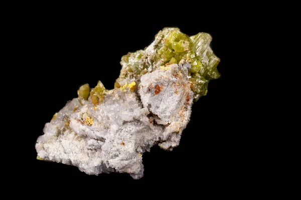 Makro Pyromorphite Minerální Kámen Černém Pozadí Zblízka — Stock fotografie