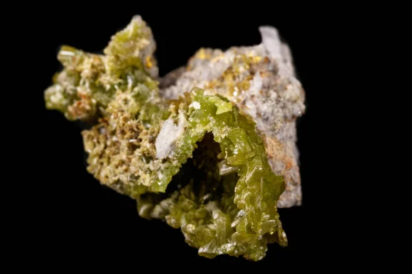 Macro Pyromorphite Pedra Mineral Sobre Fundo Preto Perto — Fotografia de Stock