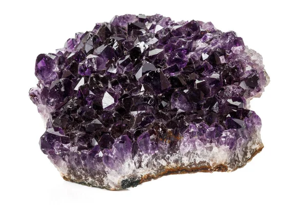 Amethyst Minerální Crystal Parkoviště Makro Bílém Pozadí Zblízka — Stock fotografie