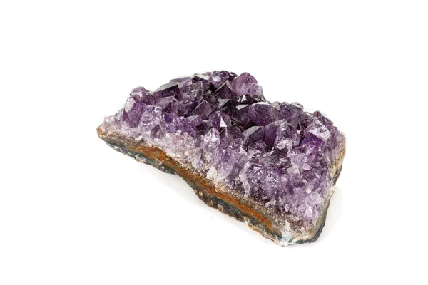 Amethyst Crystal Druse Mineralne Makro Białym Tle Bliska — Zdjęcie stockowe