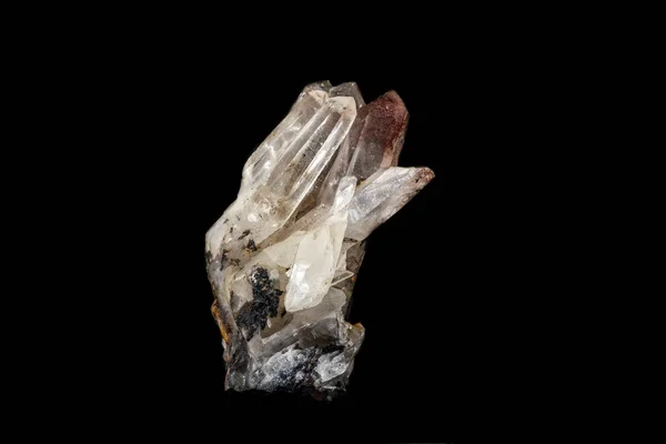 Макро-мінеральний камінь димчастий кварц, ракетопаз на чорному фоні — стокове фото
