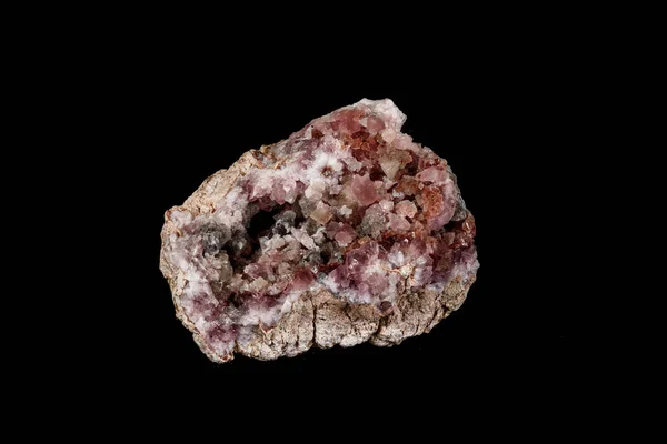 Batu mineral makro Pink Amethyst pada latar belakang hitam — Stok Foto