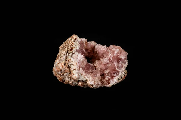 Macro pierre minérale Améthyste rose sur fond noir — Photo
