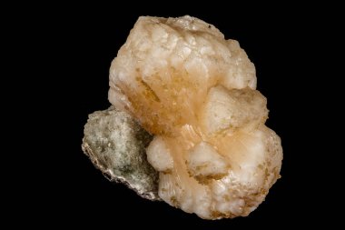 Makro mineral taş Stilbite Apophyllite üzerinde siyah bir adam