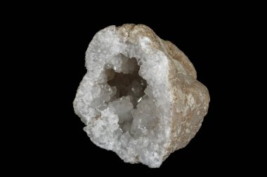 Makro mineral taş kuvars Jeod siyah arka plan 
