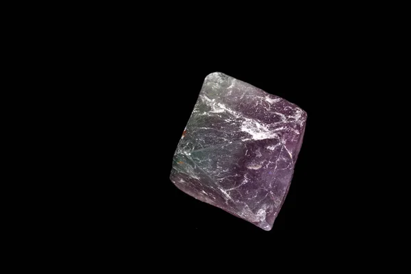 Pietra di fluorite macrominerale su sfondo balck — Foto Stock