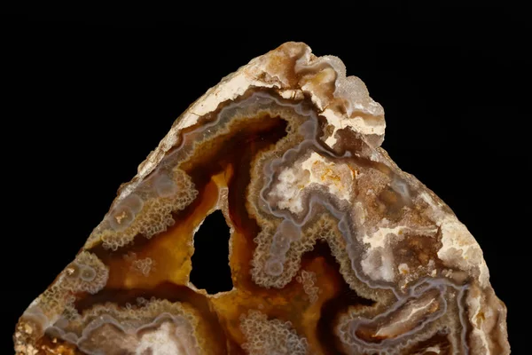 Macro steen minerale Agaat op zwarte achtergrond — Stockfoto