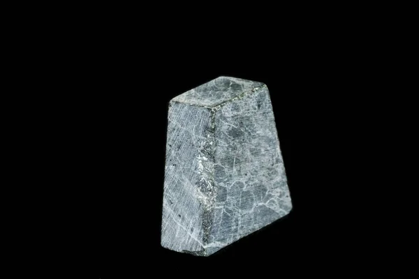 Macro piedra Mineral de serpentinita sobre fondo negro — Foto de Stock
