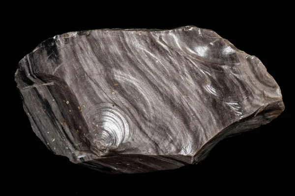 Makro sten mineral obsidian på svart bakgrund — Stockfoto