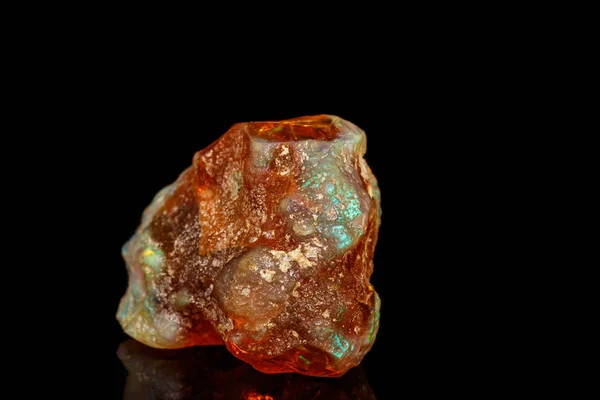 Macro Piedra Ópalo Mineral Roca Sobre Fondo Negro Cerca — Foto de Stock