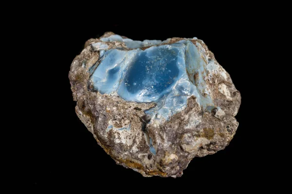 Macro Pedra Opal Mineral Rocha Sobre Fundo Preto Perto — Fotografia de Stock