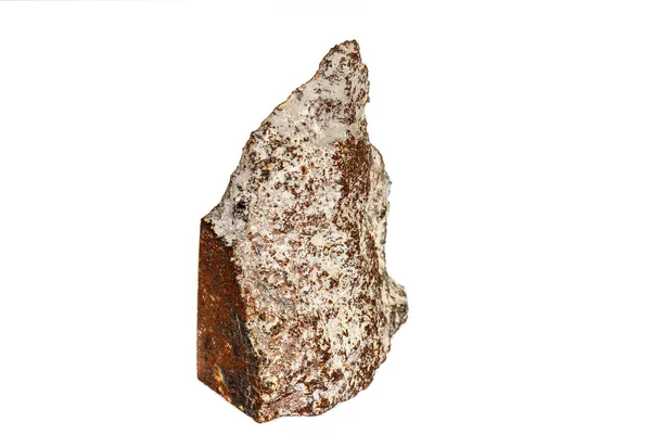 Macro pietra minerale ferro nella roccia su sfondo bianco — Foto Stock