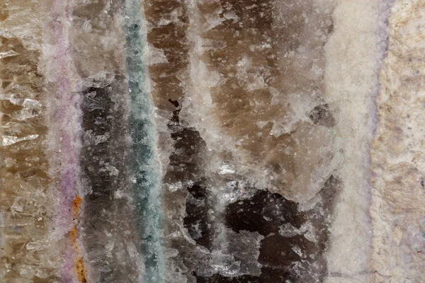 Mineral fluorit batu makro pada latar belakang hitam — Stok Foto