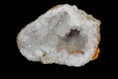 Makro Taş mineral quartz komik siyah arka plan üzerine