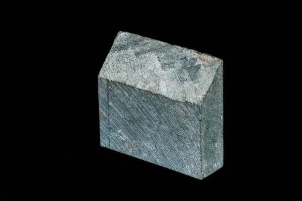 Macro piedra mineral de nefrita sobre fondo negro — Foto de Stock