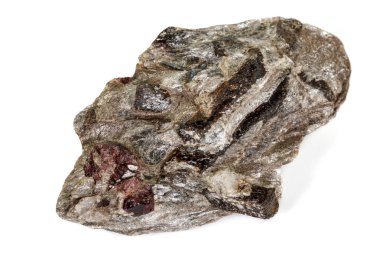 Beyaz bir arka planda rock makro taş Garnet mineral 