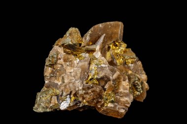 Siyah arka plan üzerinde makro siderite mineral taş