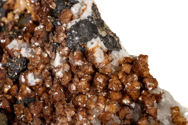 Macro steen calciet mineraal op een witte achtergrond — Stockfoto