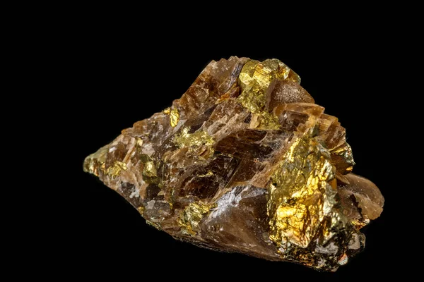 Makrosiderit-Mineralstein auf schwarzem Hintergrund — Stockfoto