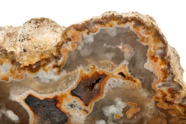 Beyaz arka planda makro taş Akik minerali