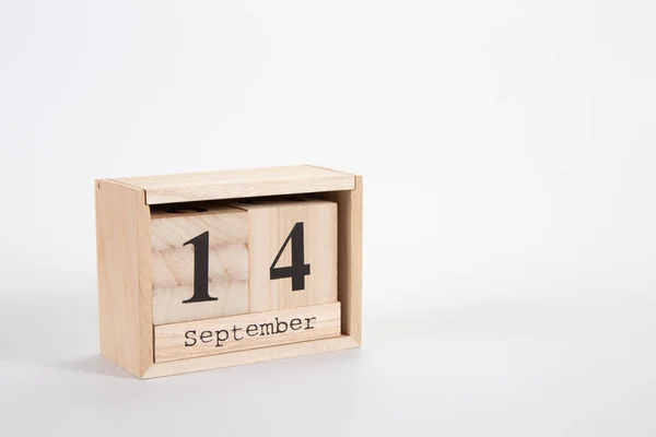 Holzkalender 14. September auf weißem Hintergrund — Stockfoto