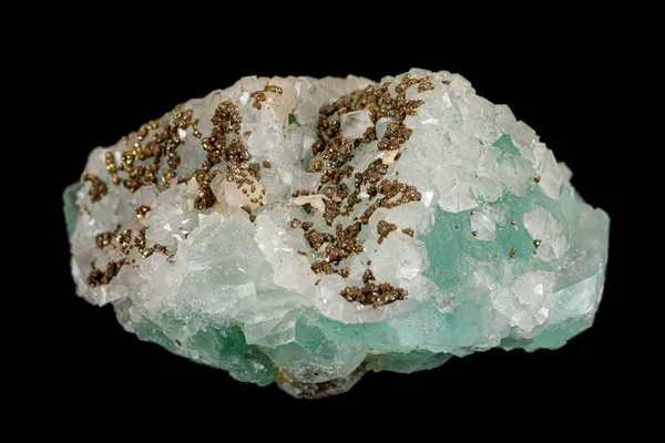 Makro siyah bir arka plan üzerinde mineral florit taşı — Stok fotoğraf