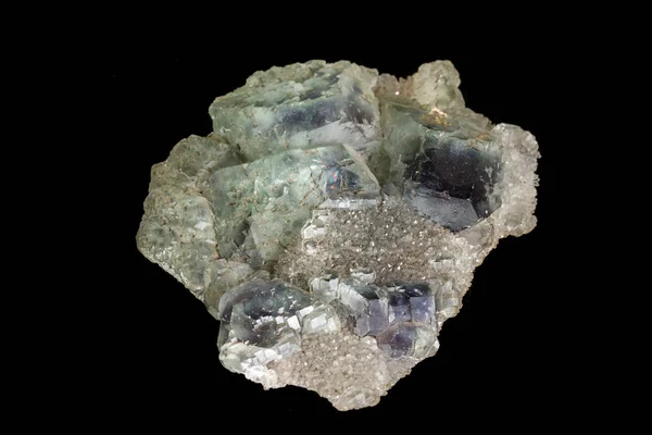 Makro-ásványi fluorit kő fekete háttér — Stock Fotó