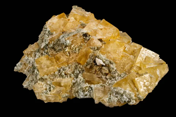 Macro pedra mineral fluorita sobre fundo preto — Fotografia de Stock