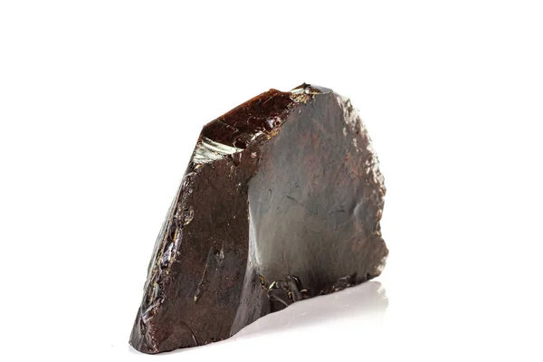 Macro Obsidian mineral Stone på vit bakgrund — Stockfoto