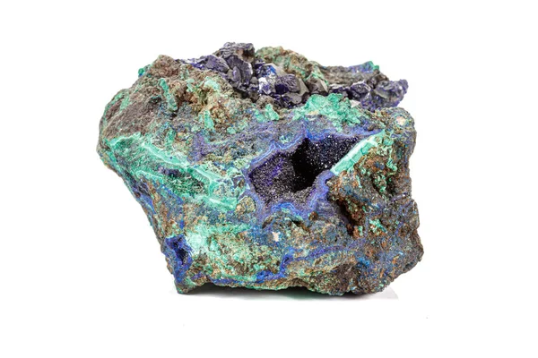 白色背景上的宏观石矿物阿苏里特马拉奇特 — 图库照片