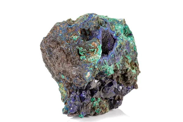 Mineral batu makro Azurite Malachite pada latar belakang putih — Stok Foto