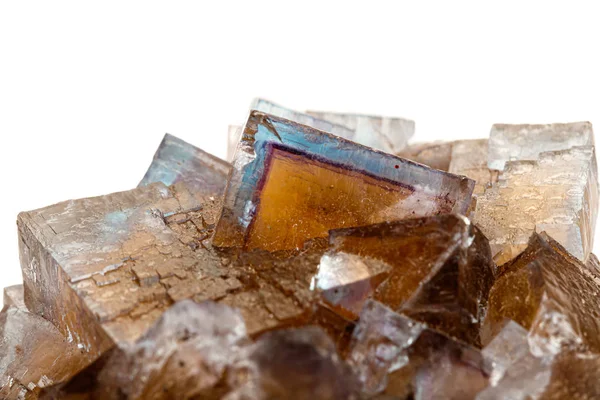 Macro pedra mineral Fluorite sobre um fundo branco — Fotografia de Stock