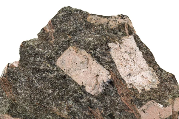 Makrostein-Mineral Diopsid Calcit Magnetit auf weißem Backgr — Stockfoto