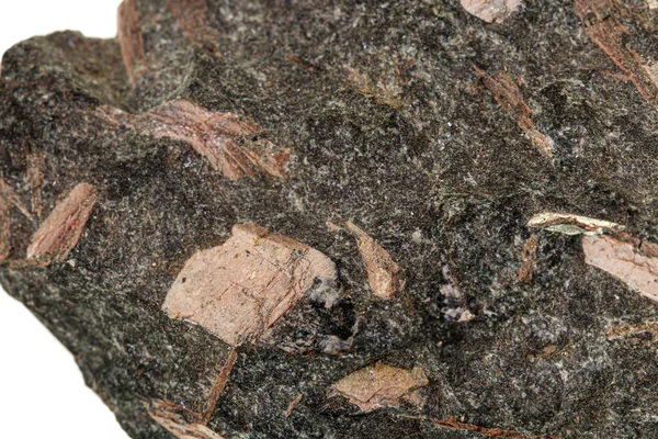 Макрокамінь мінеральний дівідний Кальцитиний Магнетит на білому задньому — стокове фото