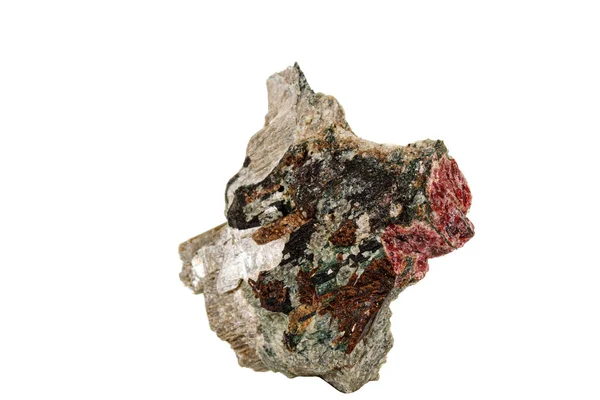 白い背景にマクロ石鉱物アクティノライト — ストック写真