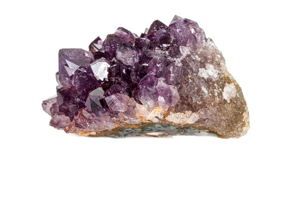 Mineral makro Druse Kristal Amethyst pada latar belakang putih — Stok Foto