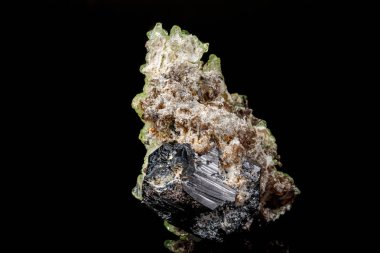 Makro taş Hyalite minerali, turmalin Şerl, dumanlı kuvars bir