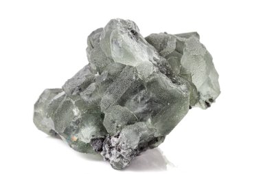 Beyaz arka planda makro taş Florit minerali