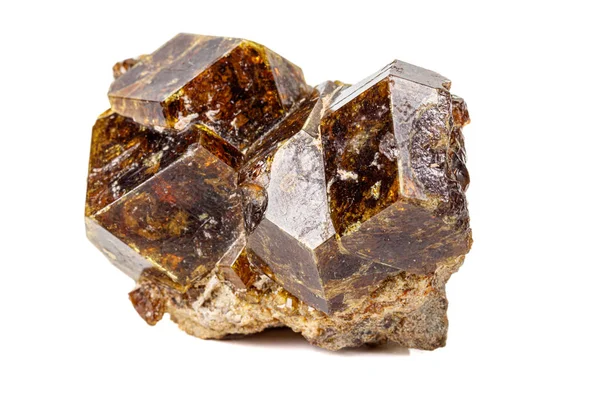 Makro sten Grossular mineral på vit bakgrund — Stockfoto