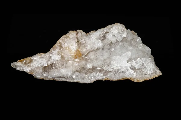 Makro mineral quartz kar taş siyah bir zemin üzerine — Stok fotoğraf