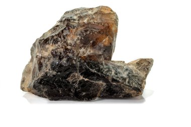 Makro mineral taş dumanlı kuvars, beyaz bir backgrou üzerinde rauchtopaz