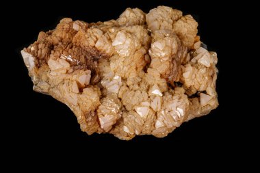 Makro kalsit mineral taş sphalerite siyah arka plan üzerine