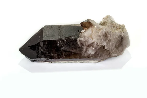 Macro minerale stenen smoky quartz, rauchtopaz op een witte CHTERGRO — Stockfoto