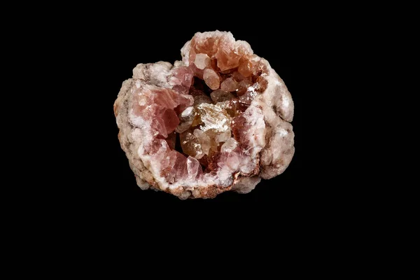 Makro mineral sten rosa Amethyst på svart bakgrund — Stockfoto