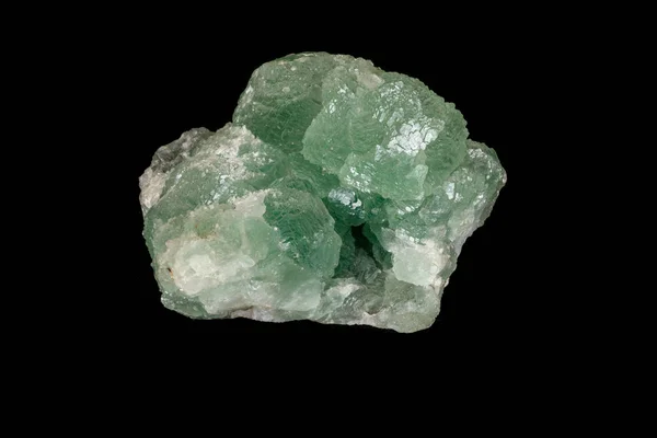 Makro Minerální kámen quartz fluorit černé pozadí — Stock fotografie