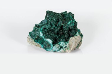 Makro mineral taş malakit beyaz arka plan